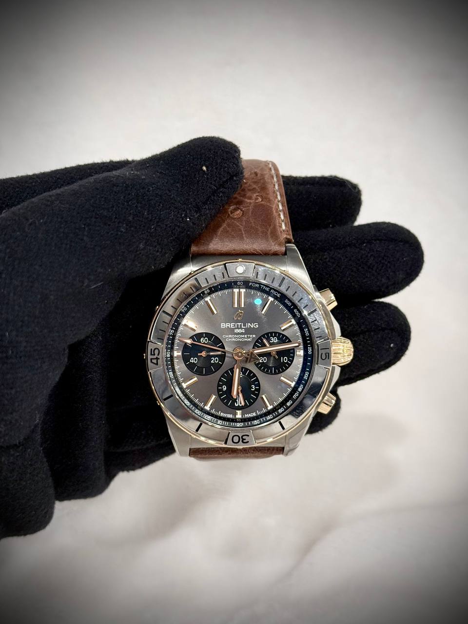 Breitling Chronomat B01 42 Triumph TB0134101M1X1 actual watch photo 5