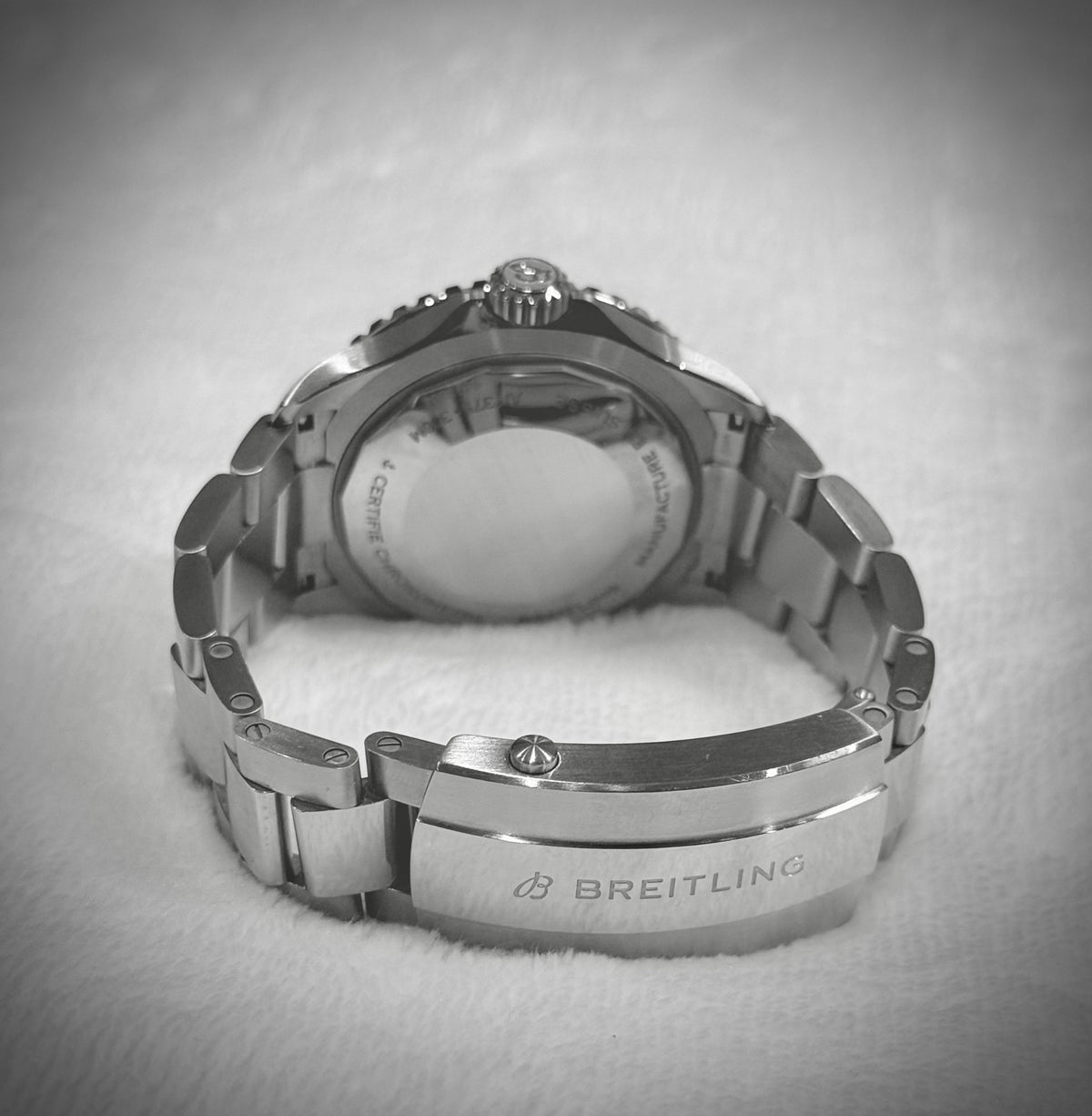 Breitling Superocean Automatic 42 A17375E71G1A1 actual watch photo 7