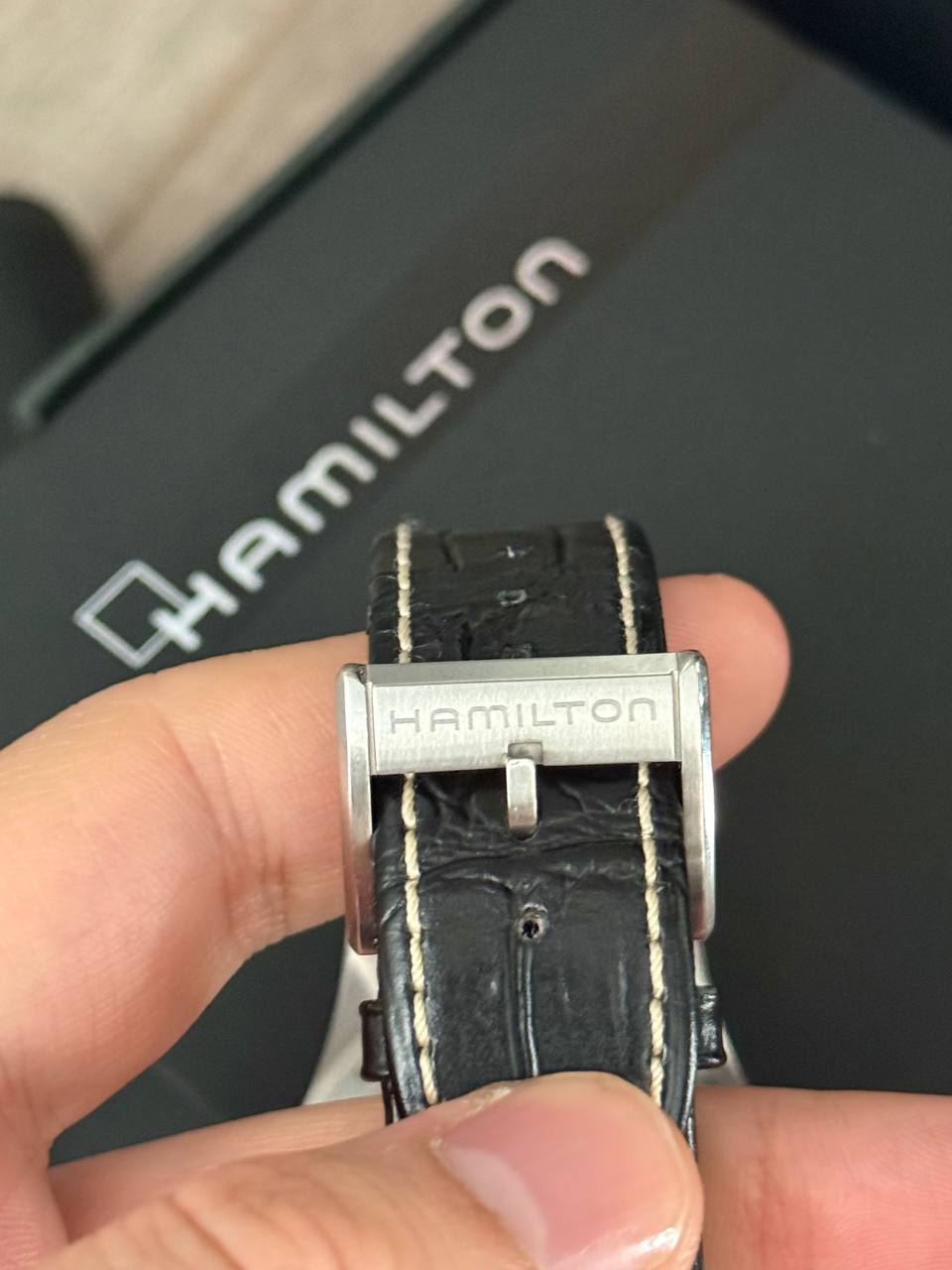 Hamilton Khaki Field Murph H70605731 leather strap buckle