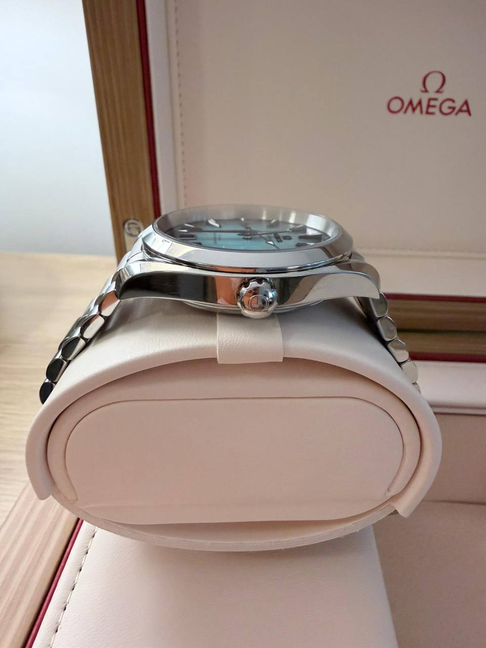 Omega Seamaster Aqua Terra 150M crown side