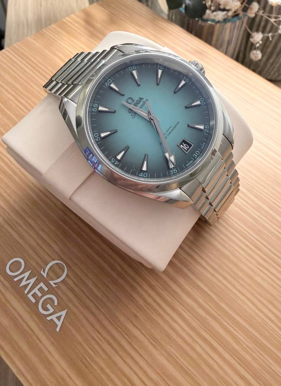 Omega Seamaster Aqua Terra 150M turquoise dial close-up
