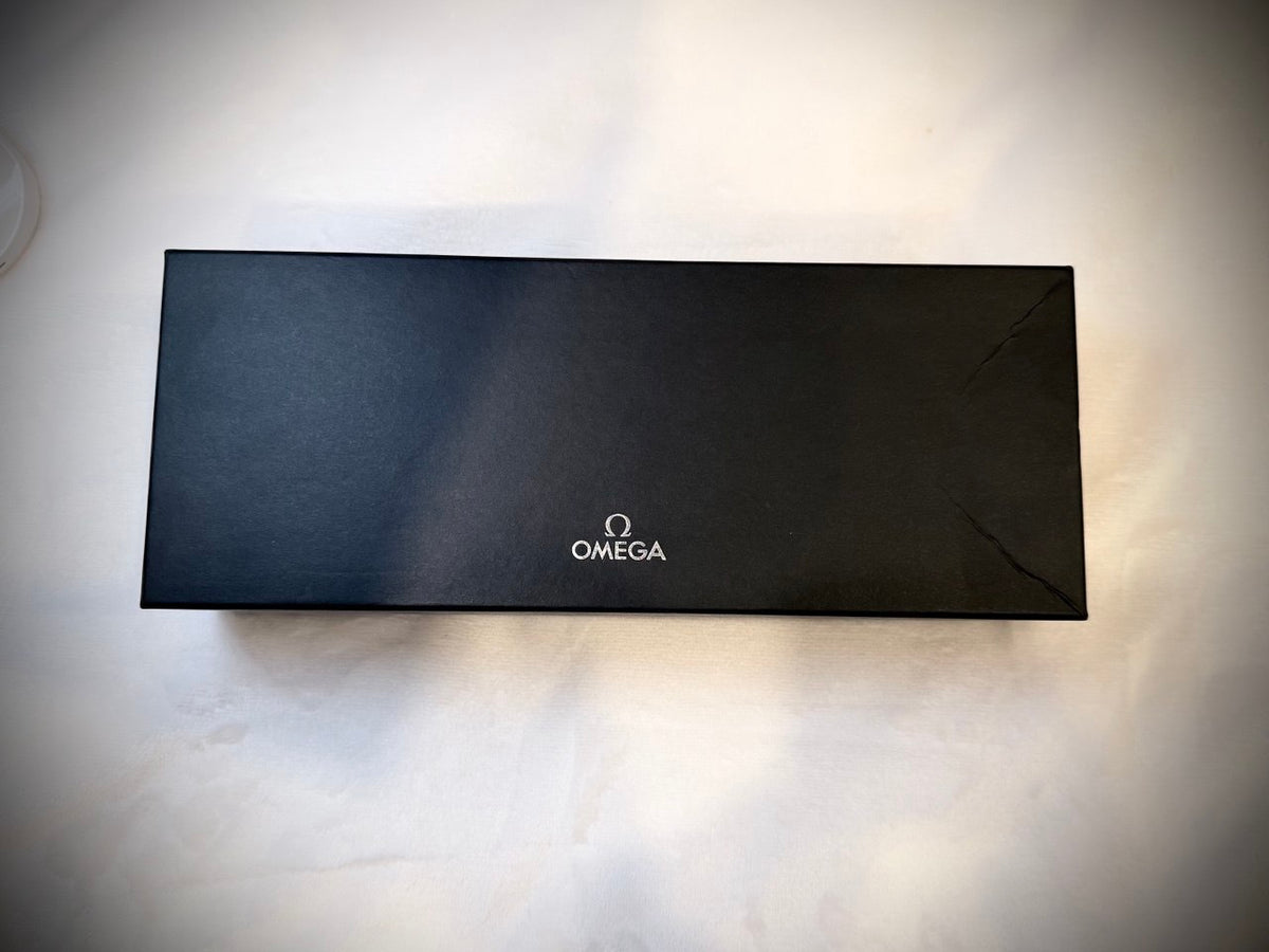 Omega Seamaster Diver 300M 007 Edition presentation box