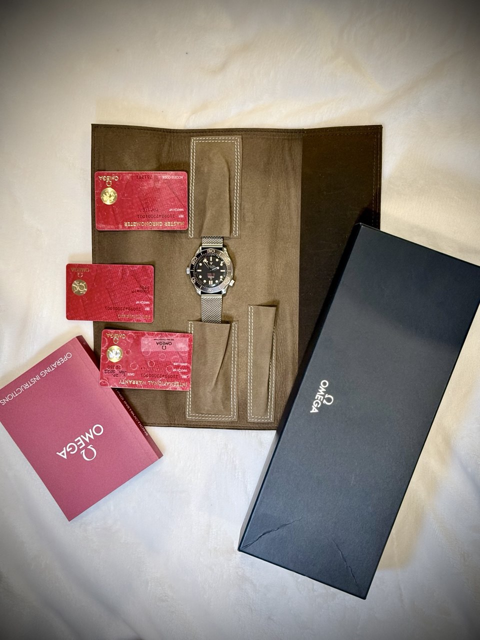 Omega Seamaster Diver 300M 007 Edition full set with cards and manuals