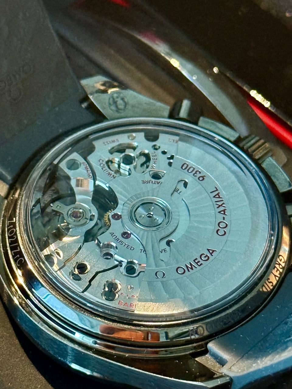 Omega Speedmaster Grey Side of the Moon — actual 2022 watch detail 3