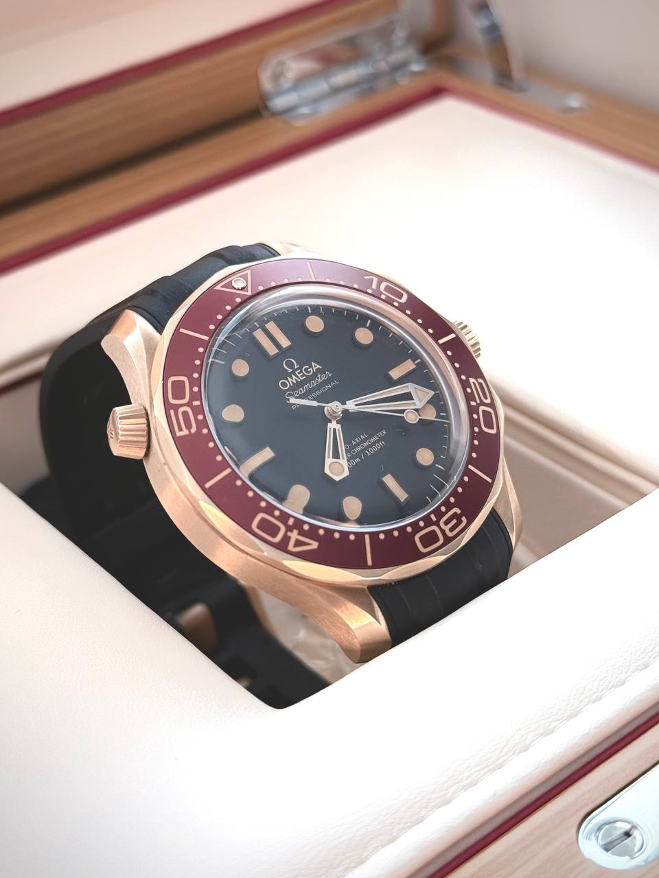 Omega Seamaster Diver 300M Bronze Gold 42mm 210.92.42.20.01.003 – 2025 Full Set Mint