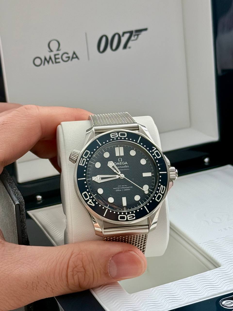 Omega Seamaster Diver 300M “James Bond 007 – 60th Anniversary Edition” – 2025 – Full Set – Unworn / Like New
