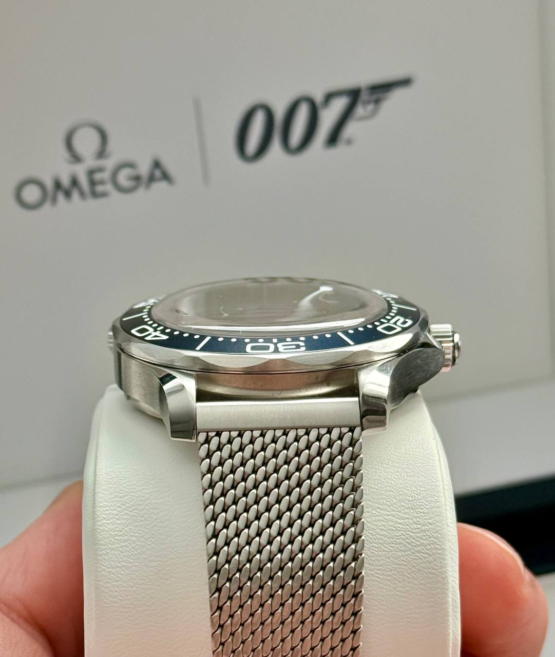 Omega Seamaster Diver 300M “James Bond 007 – 60th Anniversary Edition” – 2025 – Full Set – Unworn / Like New