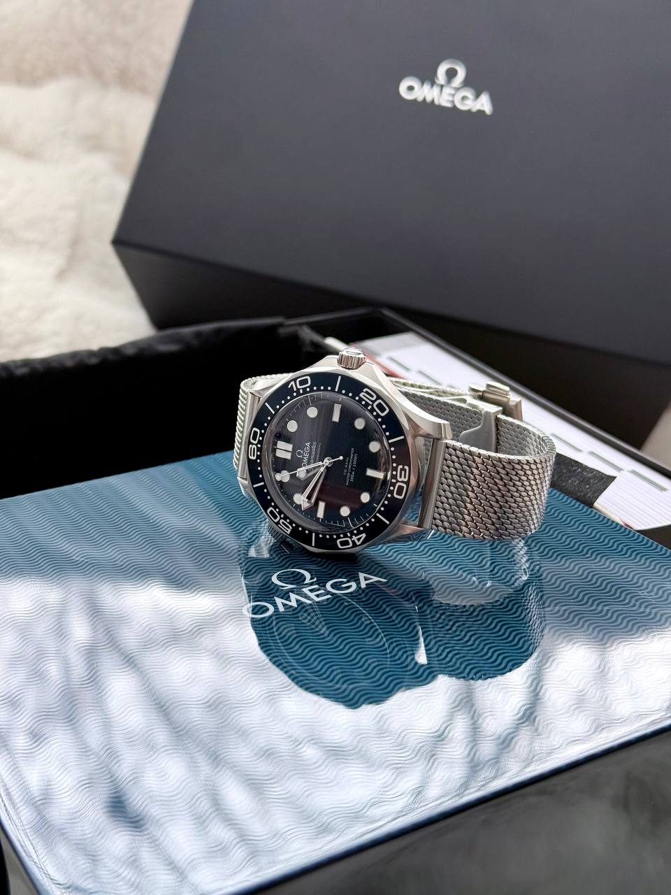 Omega Seamaster Diver 300M “James Bond 007 – 60th Anniversary Edition” – 2025 – Full Set – Unworn / Like New
