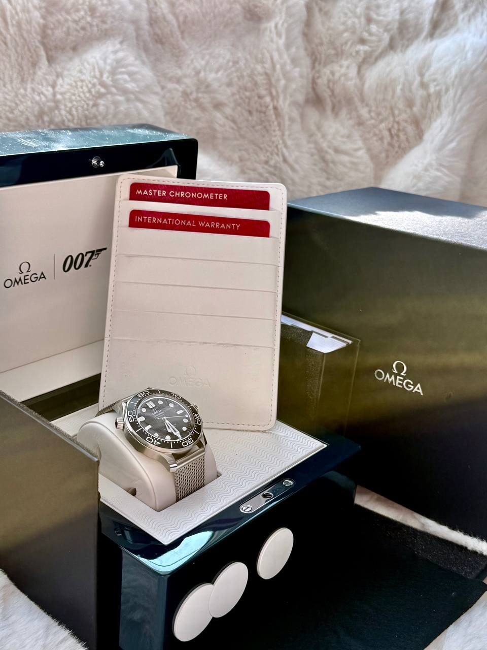Omega Seamaster Diver 300M “James Bond 007 – 60th Anniversary Edition” – 2025 – Full Set – Unworn / Like New