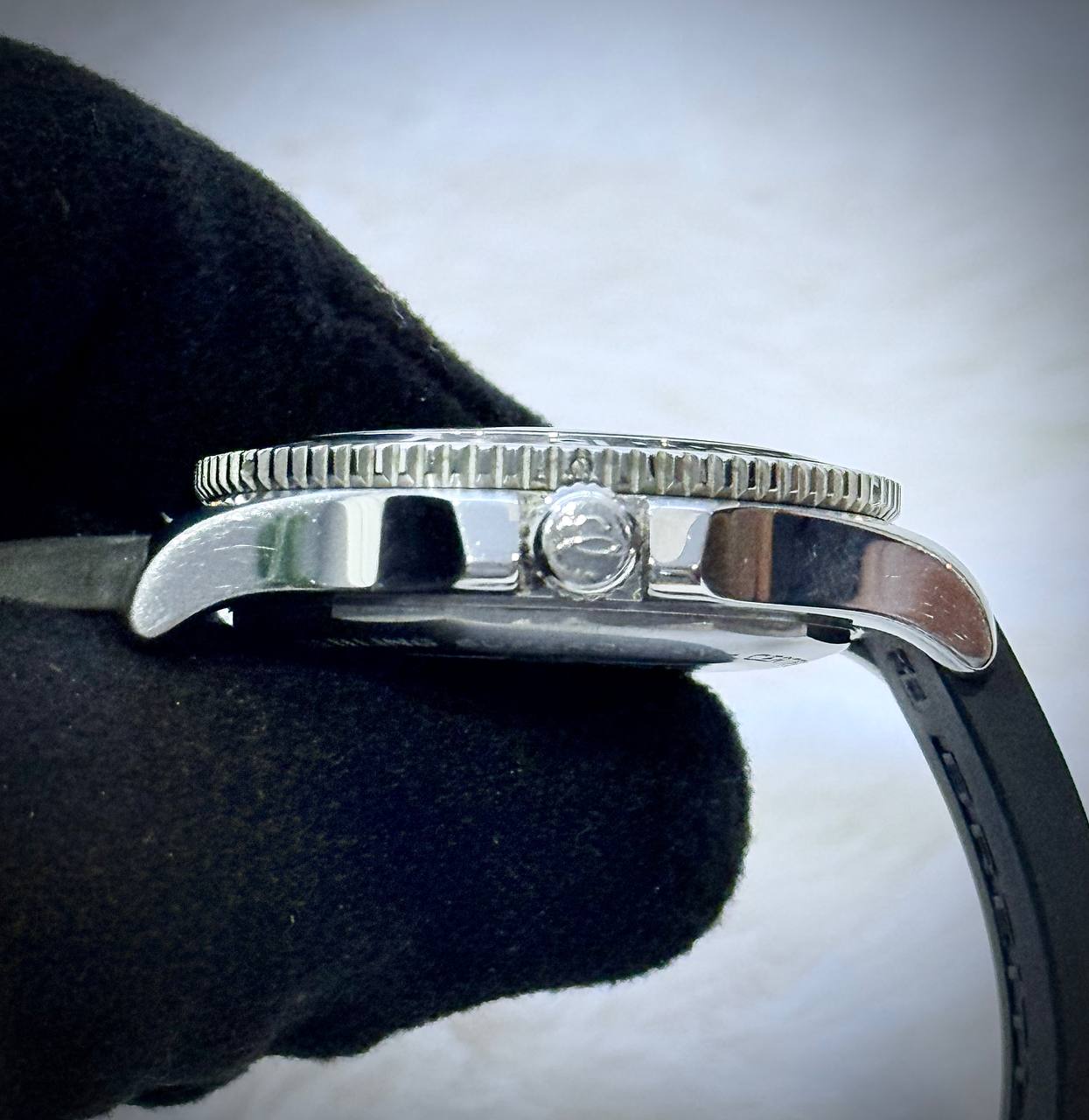 Breitling Superocean 42 Full set , like new , ref A17366021B1S2