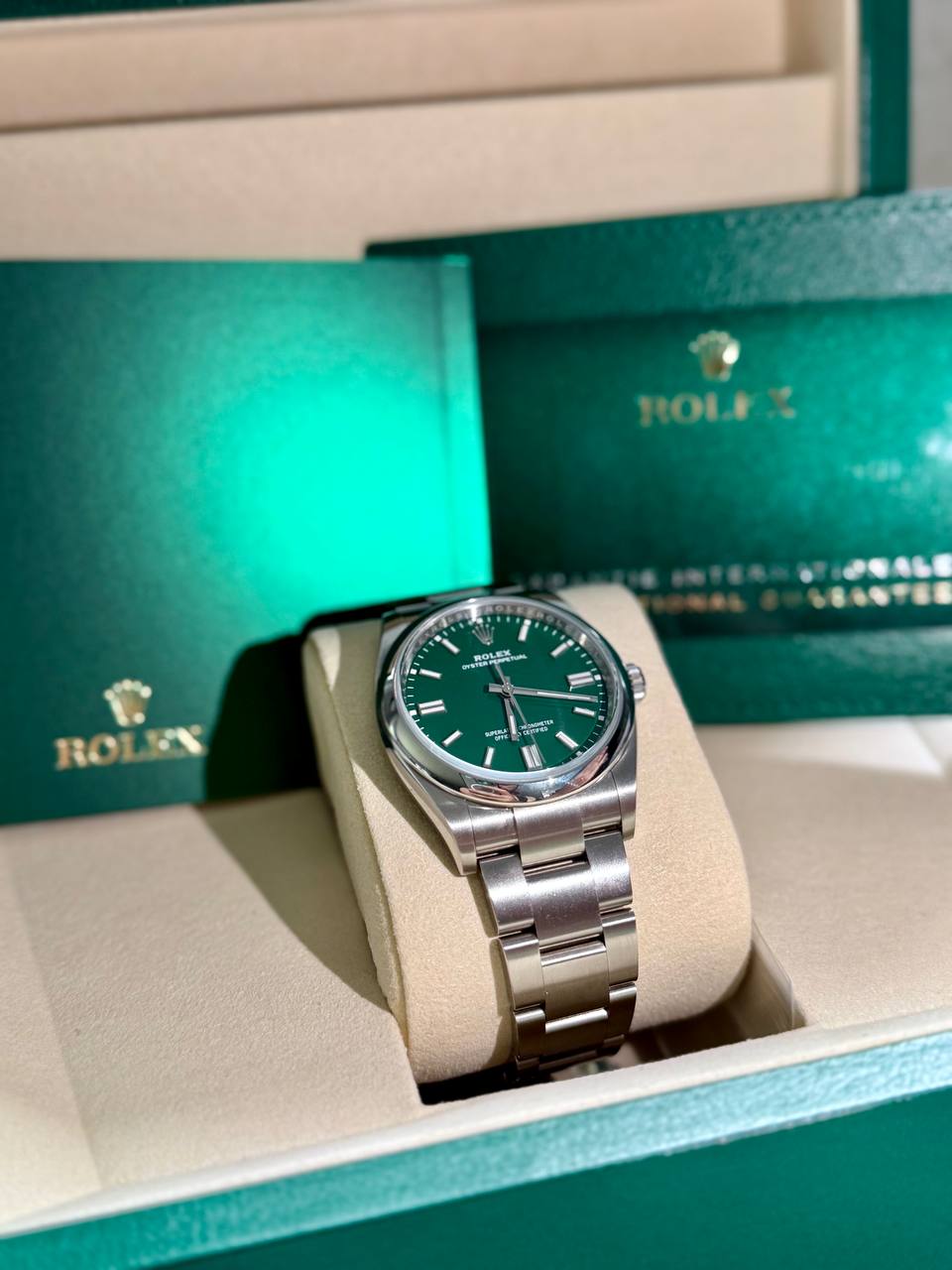 Rolex Oyster Perpetual 36 green dial full set