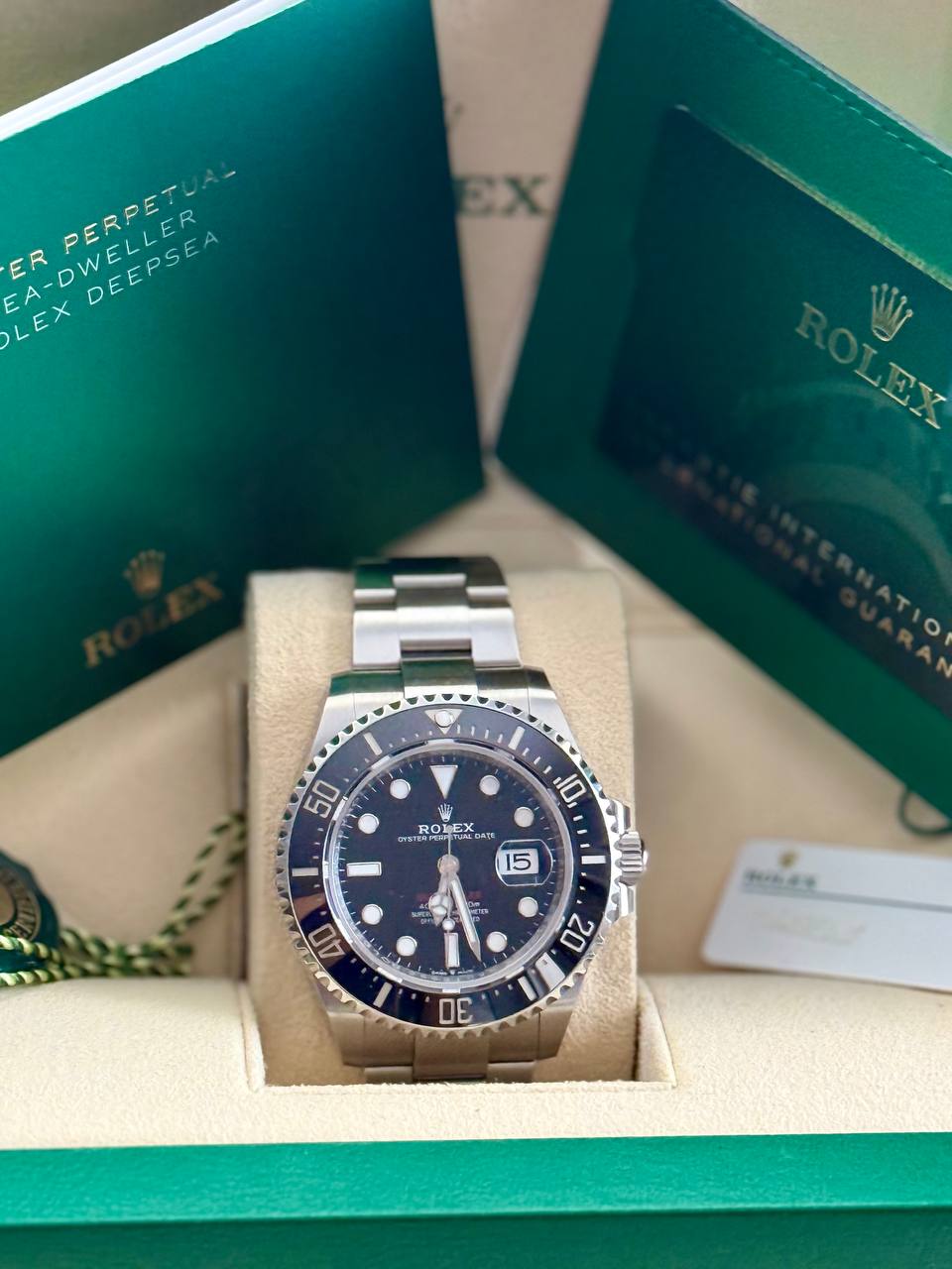 Rolex Sea-Dweller 43 ref. 126600 — Watch with box and documentation