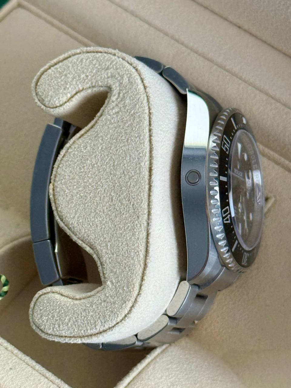 Rolex Sea-Dweller 43 ref. 126600 — Helium escape valve and left case profile