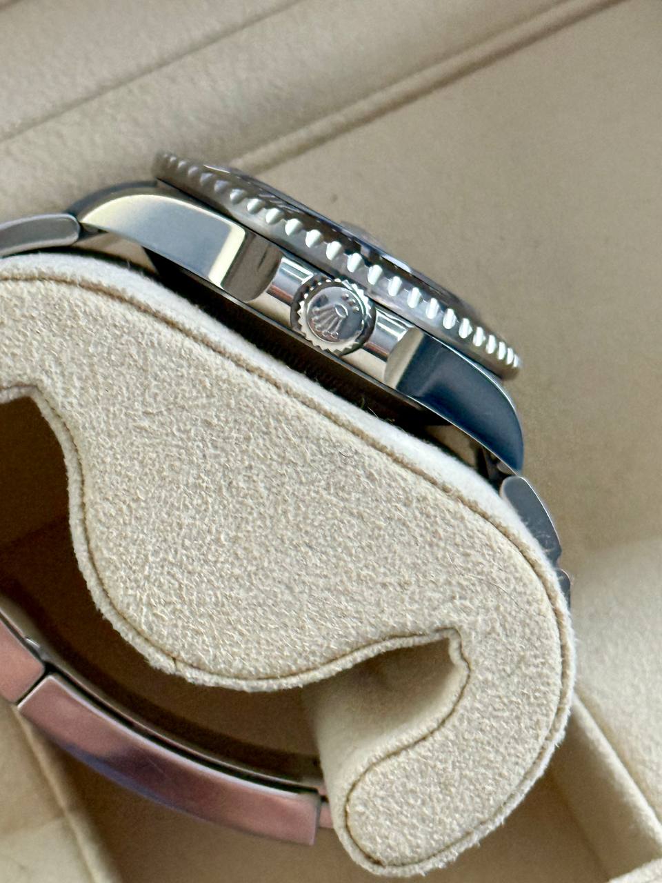 Rolex Sea-Dweller 43 ref. 126600 — Crown and right case profile