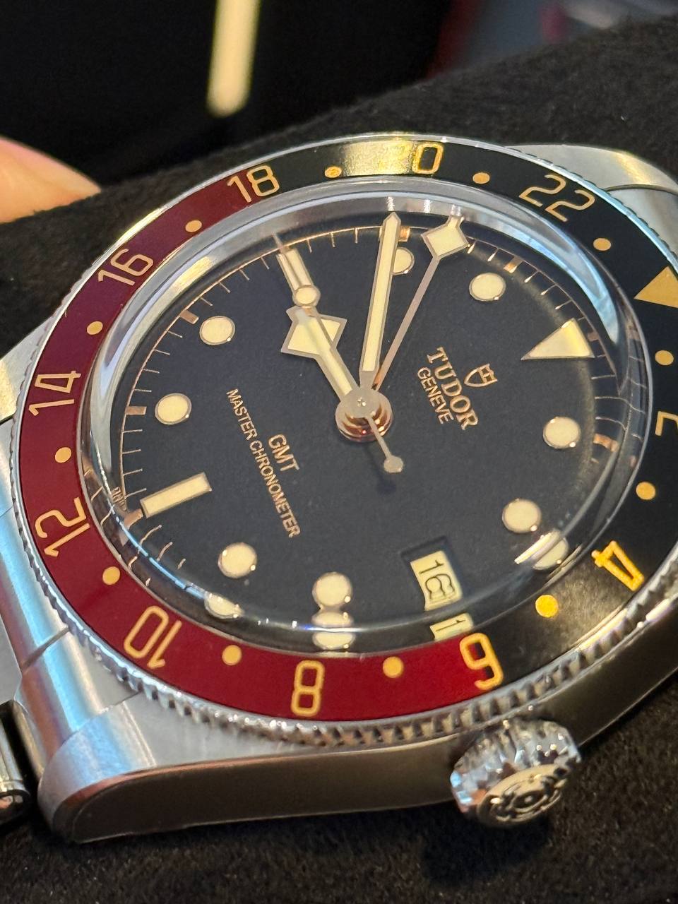 Tudor Black Bay 58 GMT Coke dial bezel date and GMT hand detail